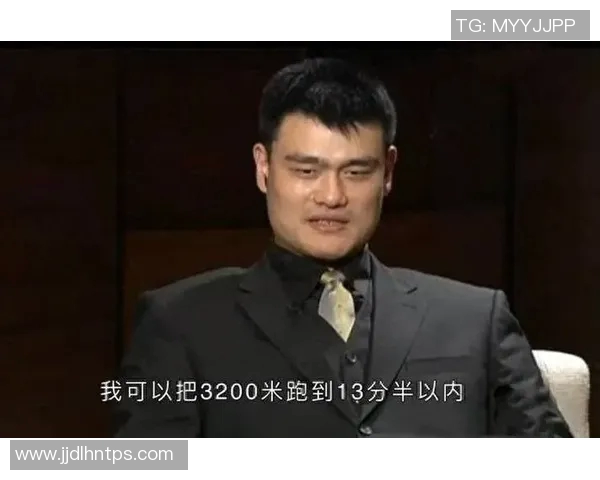 抠鼻姚明的幽默瞬间揭秘篮球巨星生活中的搞笑一面 抠鼻姚明的幽默瞬间揭秘篮球巨星生活中的搞笑一面