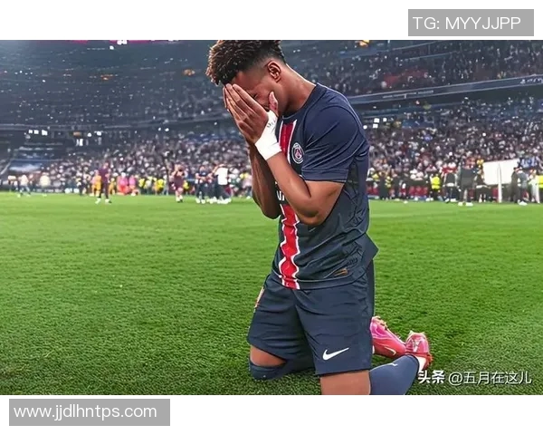 足球明星庆祝动作背后的故事与情感解析